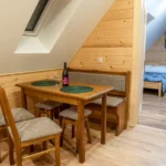 Pokój z aneksem kuchennym